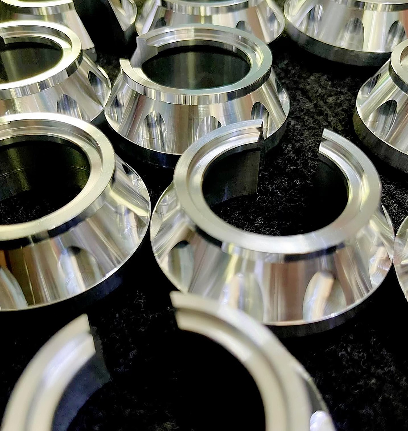 CHÉN NHÔM CNC GẮN PHUỘC OHLINS YSS