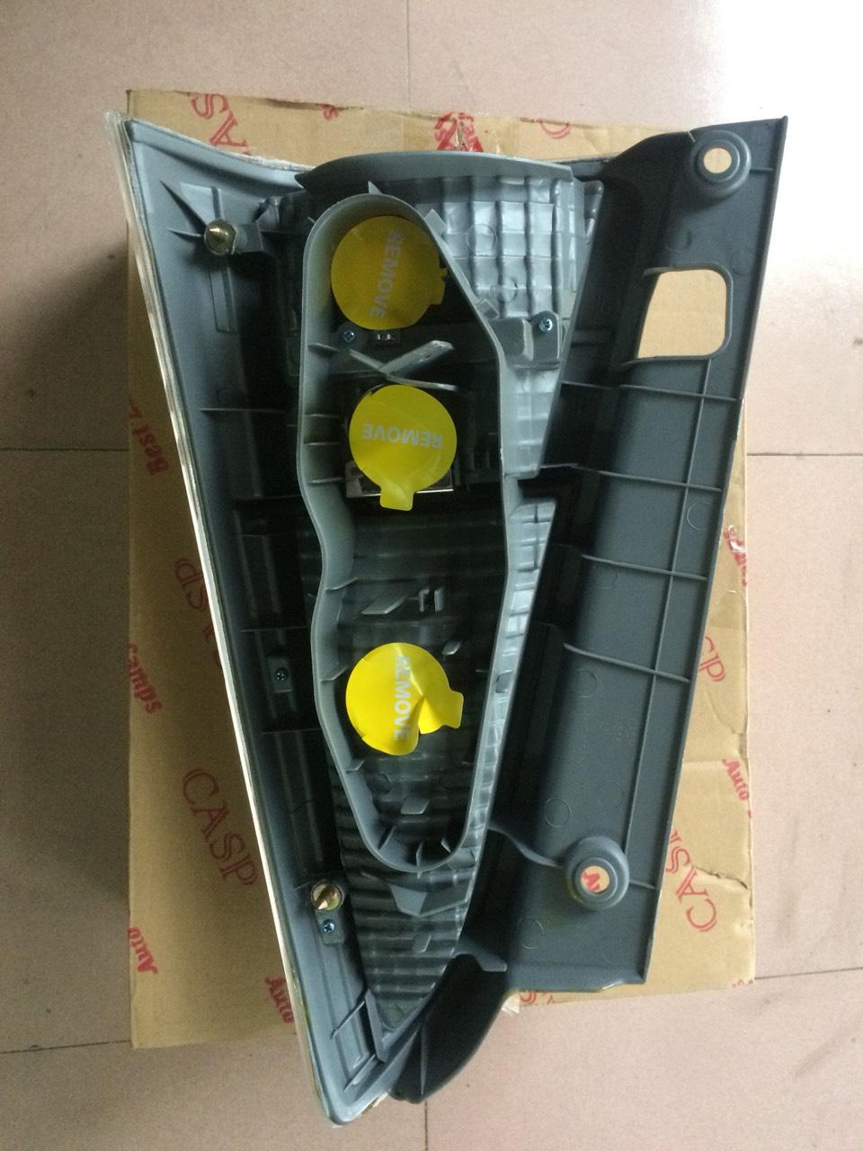 Đèn hậu Innova 08-12 (Vế Trái, Vế Phải, Giá 1 Chiếc) CASP