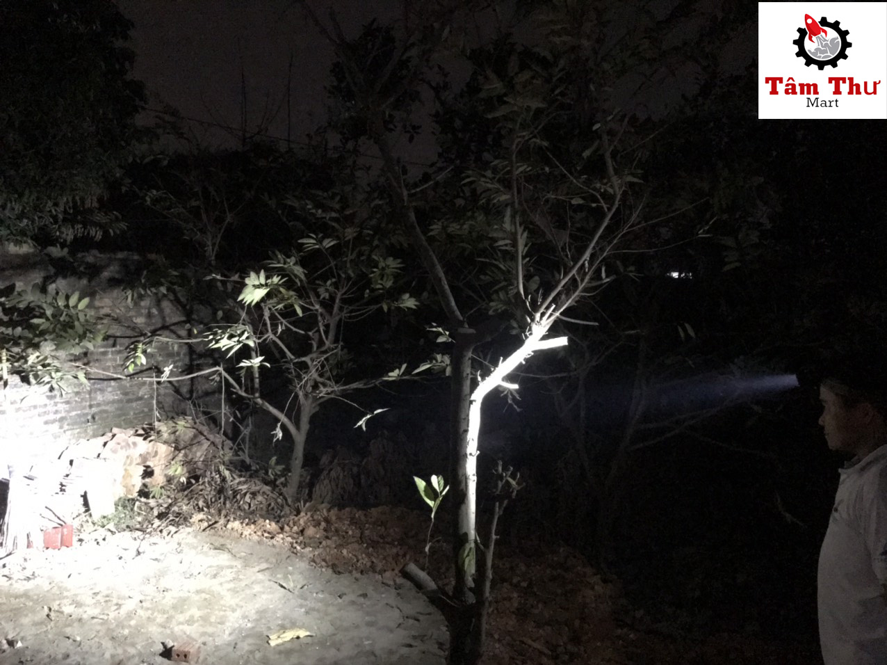 Đèn pin LED 5 bóng siêu sáng - sáng 35m
