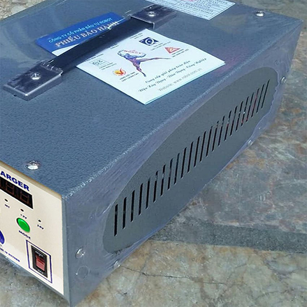MÁY SẠC ẮC QUY ROBOT TỰ ĐỘNG 15A (12V-24V, Dây Nhôm & Đồng)