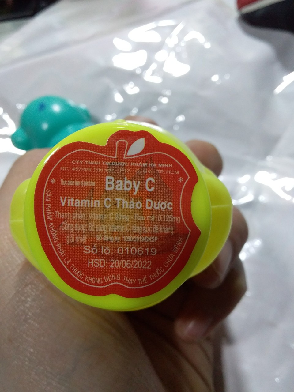 5 hủ kẹo  vitamin C hình thú đủ màu