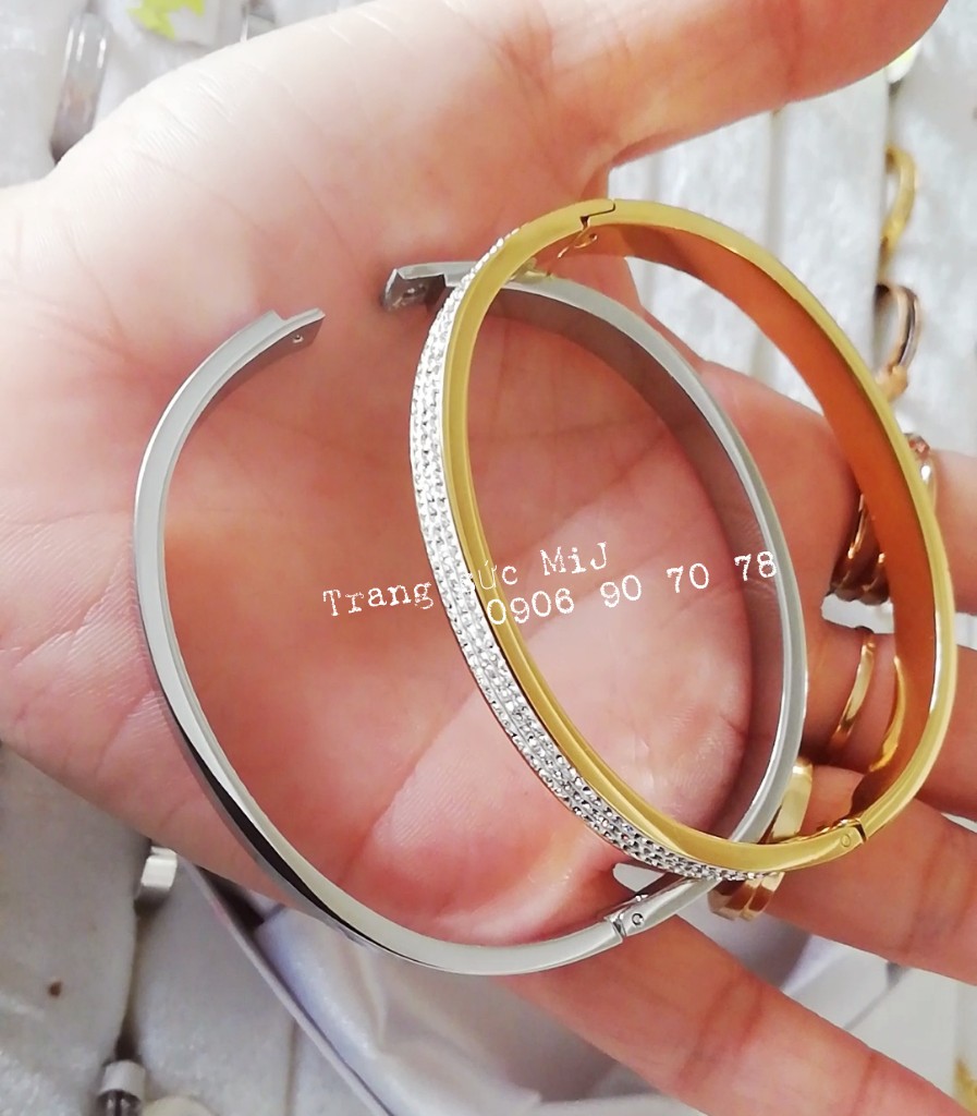 VÒNG TAY TITAN NỮ ĐÍNH 3 HÀNG ĐÁ