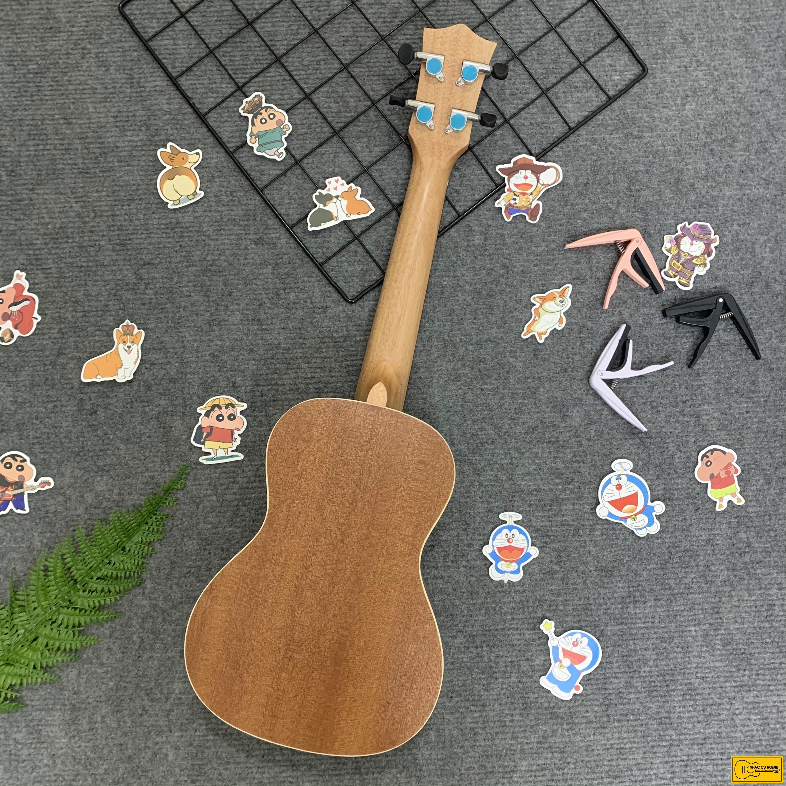 ĐÀN UKULELE CONCERT 23INCH DEVISER LỖ TRÁI TIM