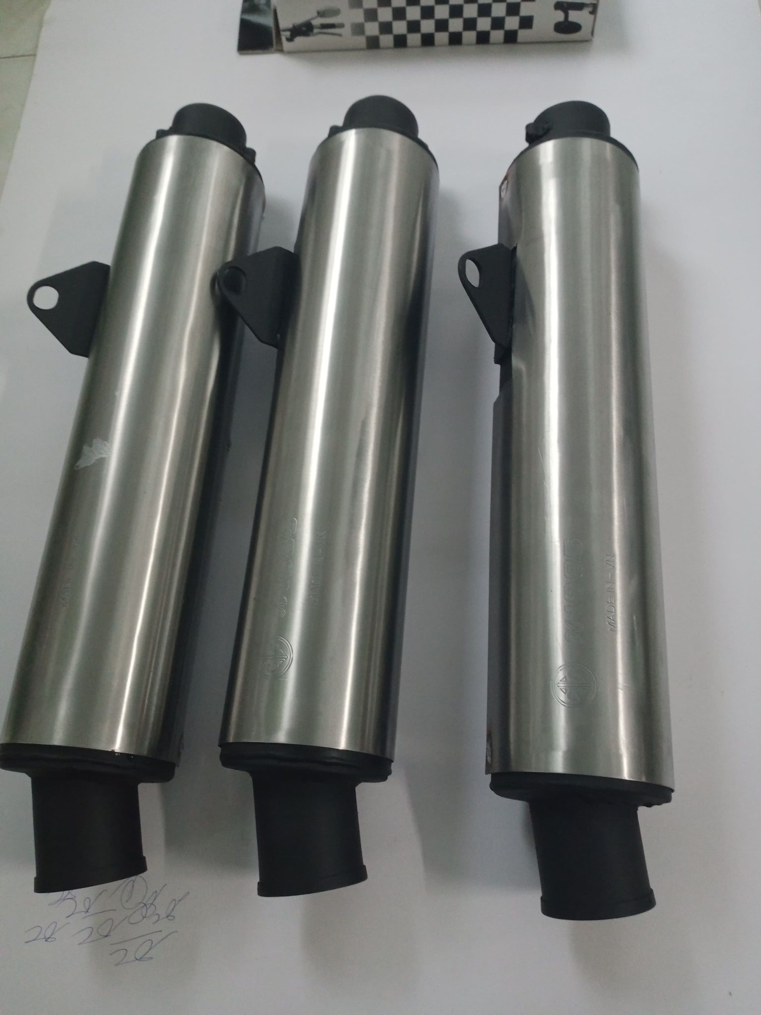 Pô độ RELED dành cho xe máy-giá mỗi lon.