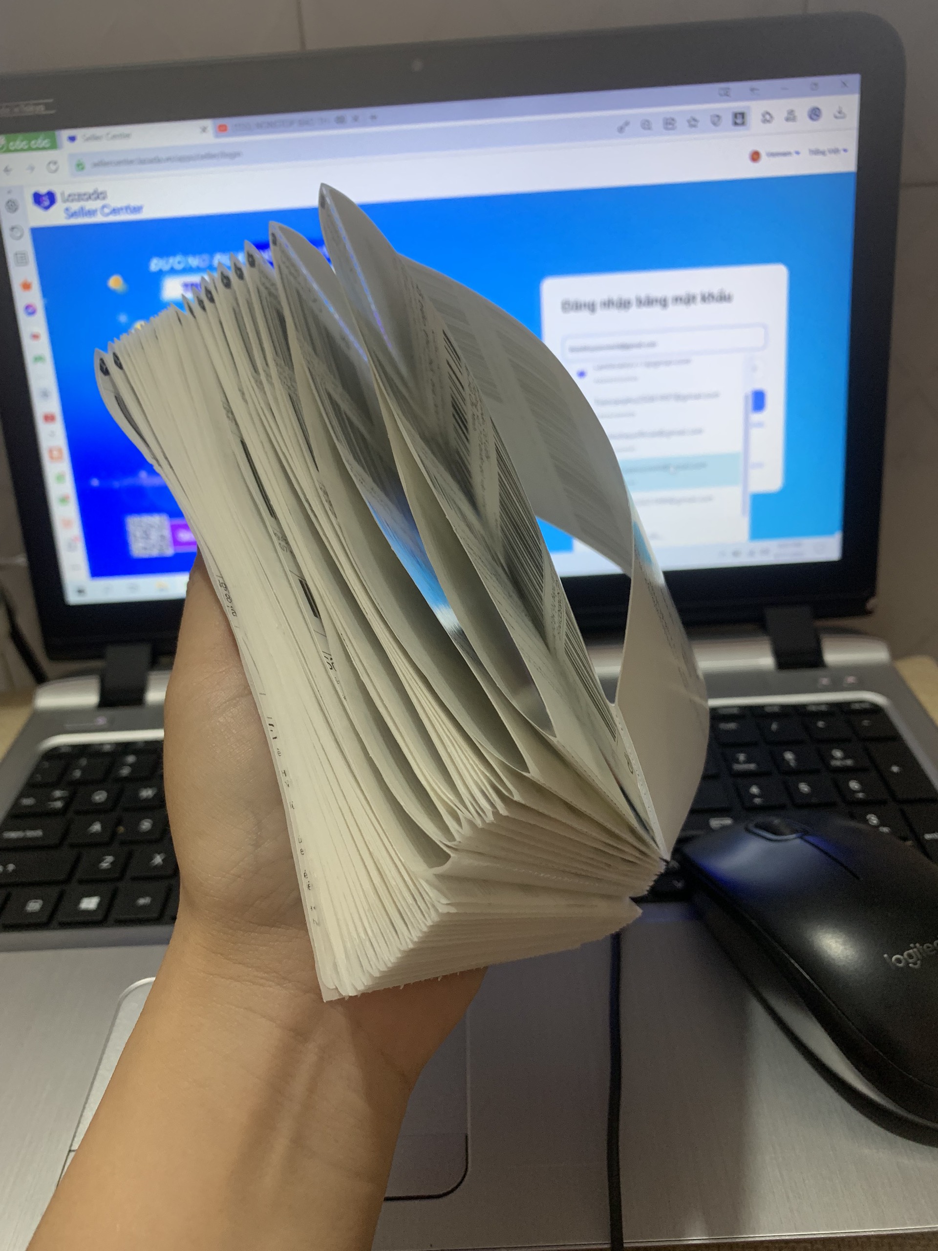 [HCM]VÍ NGẮN CẦM TAY NỮ HÌNH CHUỘT MICKEY