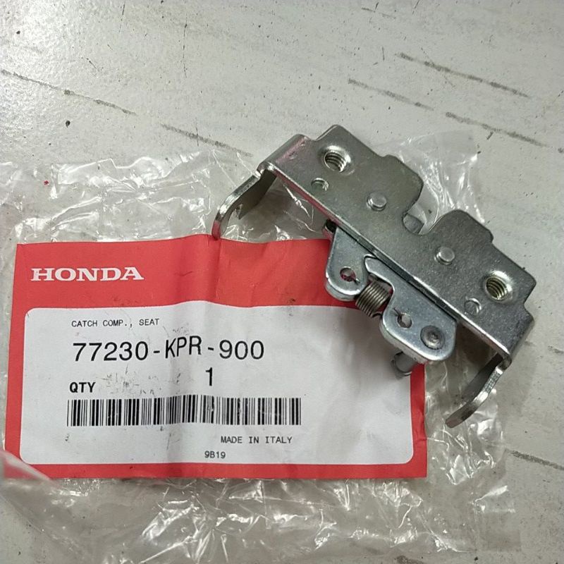Bas bướm khóa yên sau honda sh ý 2008 2009 2010 2011