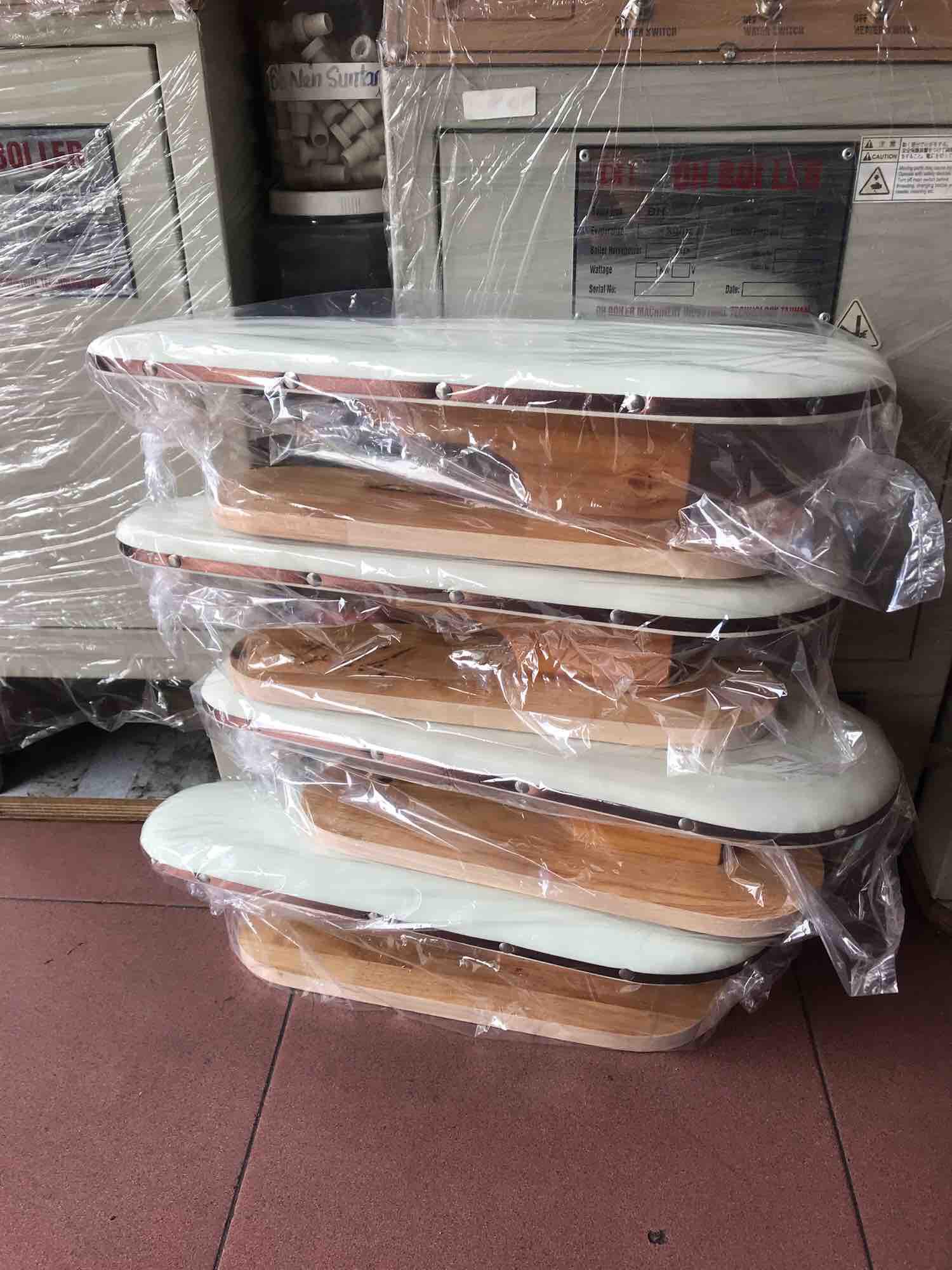 Ngựa ủi quần áo đế gỗ