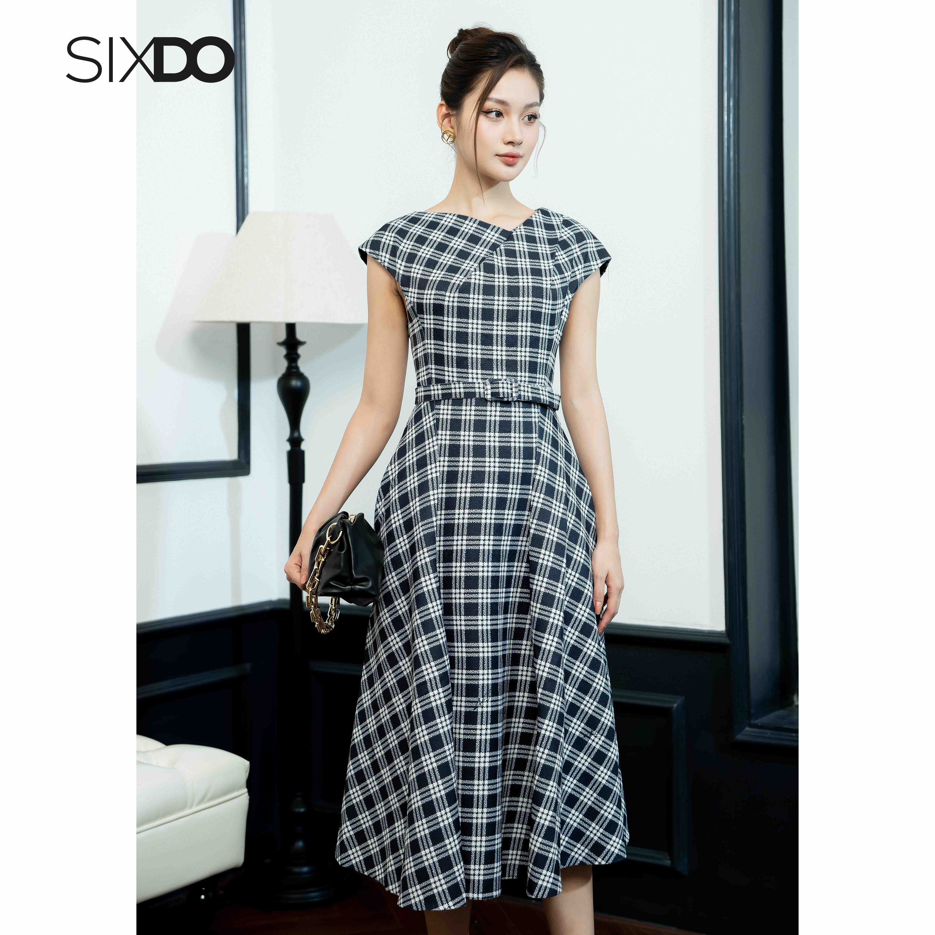 Đầm đen kẻ caro dáng xòe SIXDO (Black Check Midi Raw Dress)