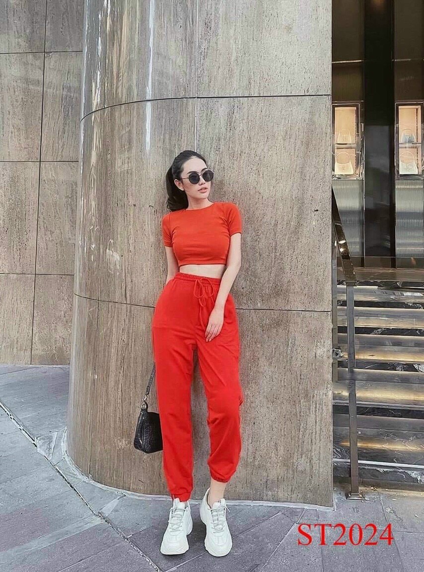 Sét Bộ Thun Conton Áo Croptop Quần Jogger Bo Gấu Kiểu Dáng Thể Thao Siêu Cá Tính .QC