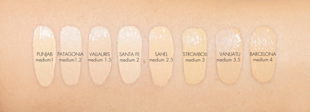 Kem Nền Nars Natural Radiant Longwear