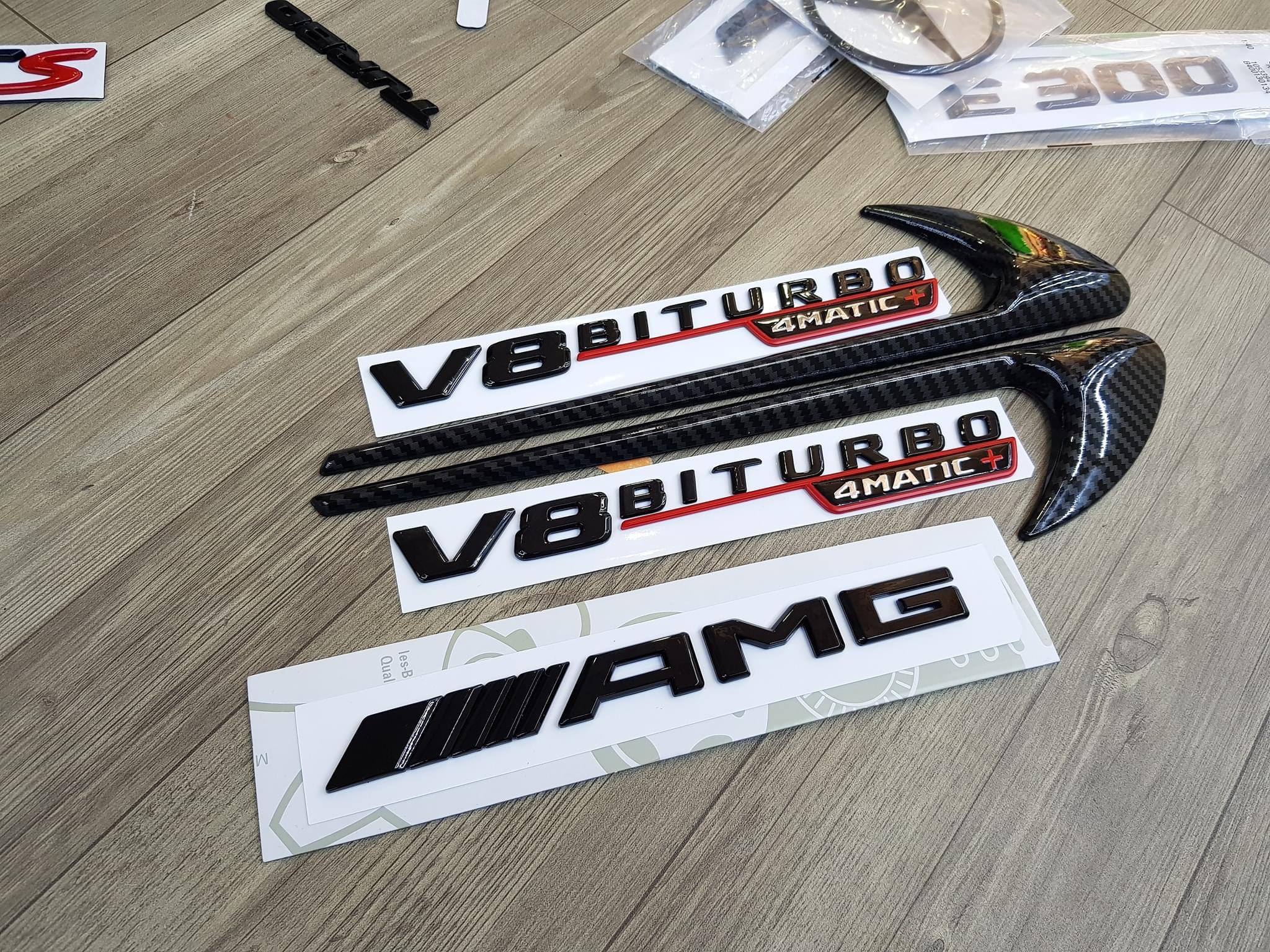 CẶP MÓC  MER E63 ( 1 ĐÔI- 2 BÊN ĐỐI XỨNG) CEDES- AMG- TURBO AMG- V8 BITURBO