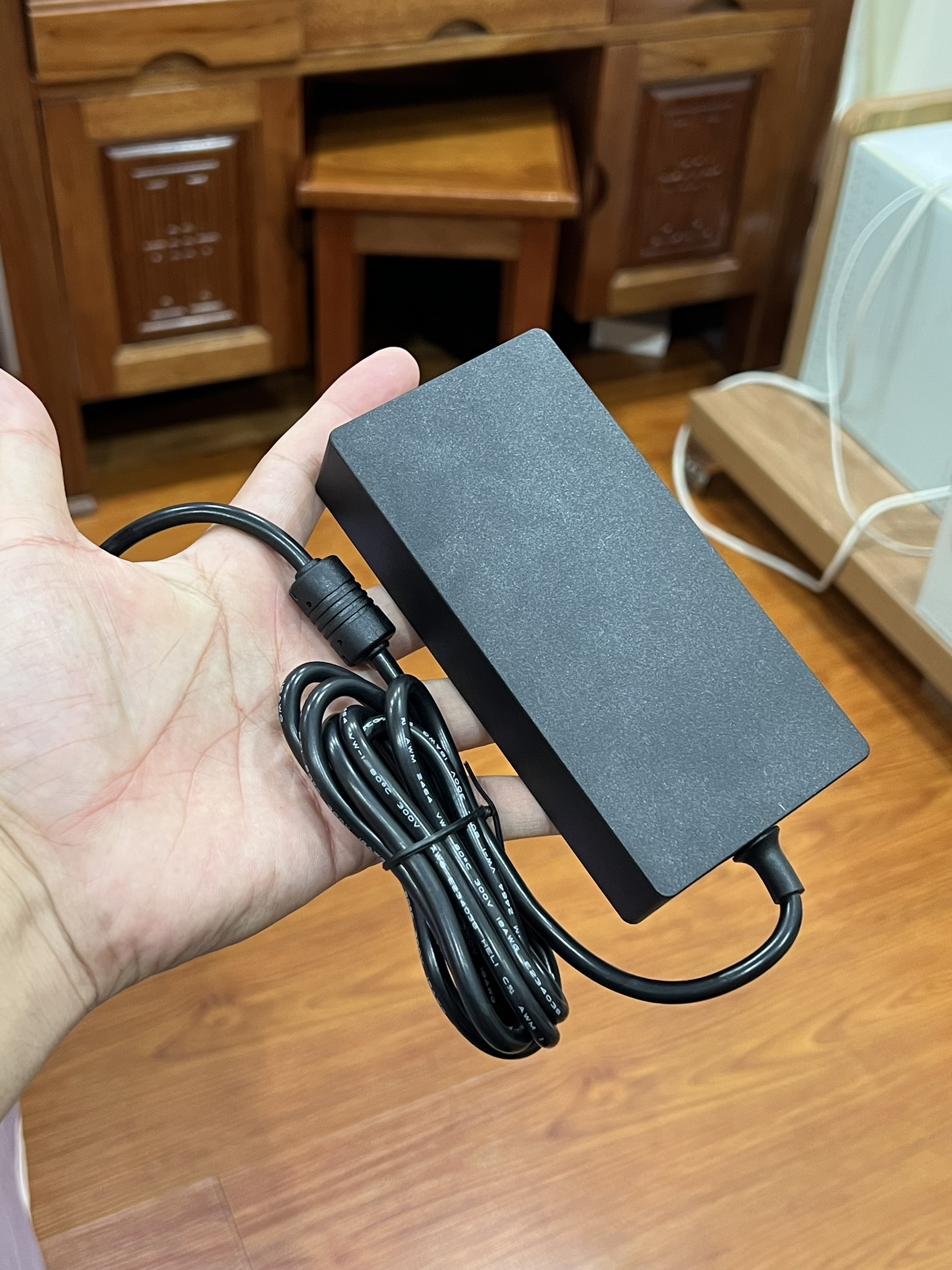 ADAPTER TIVI SONY 19,5V – 6.2A