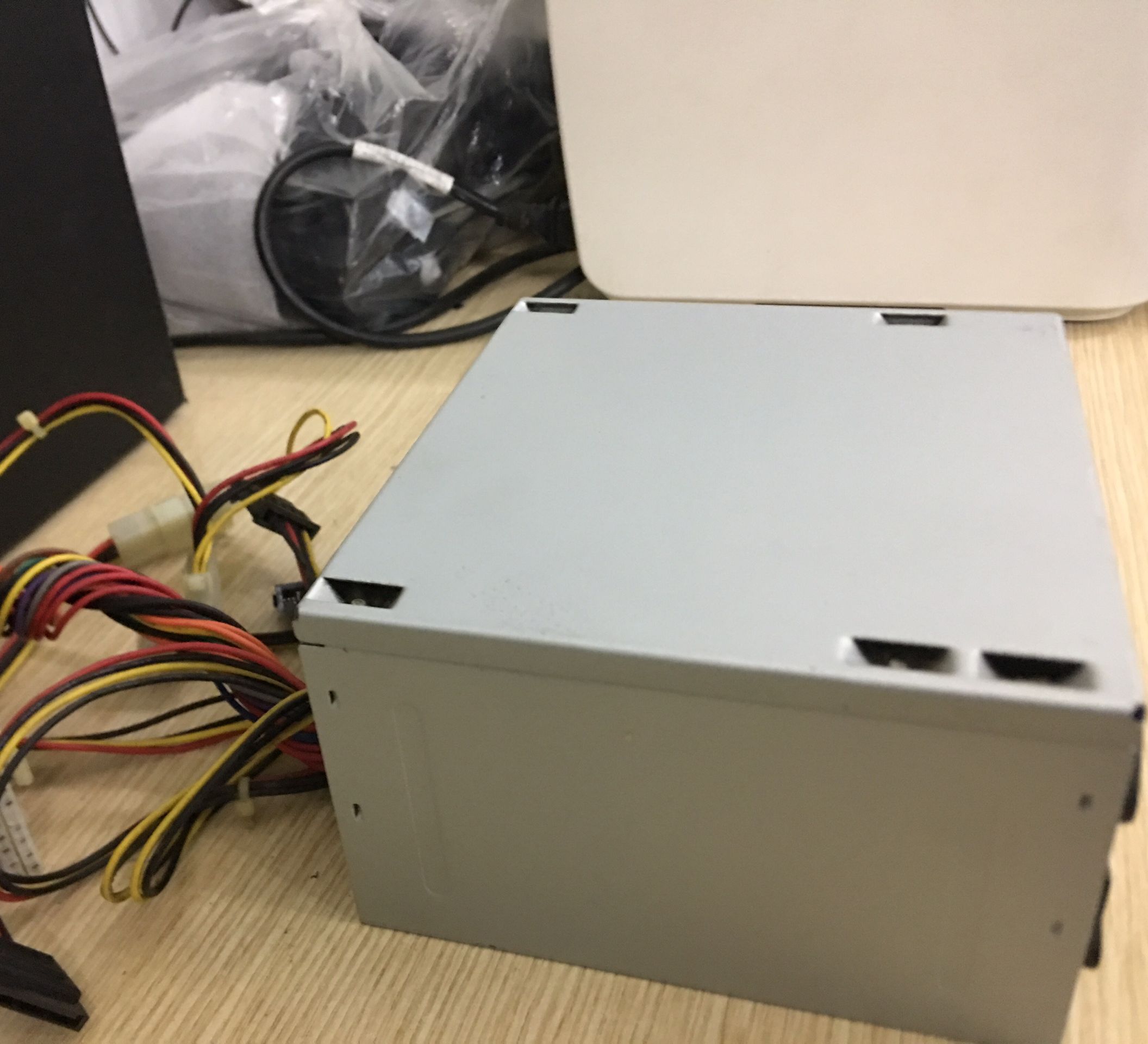 Nguồn máy tính cũ bóc case thanh lý chạy tốt