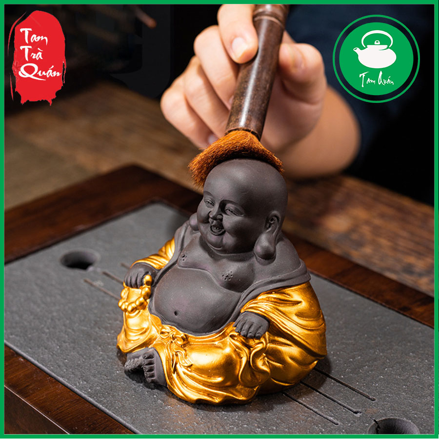 Tượng gốm ông địa trang trí bàn trà đạo
