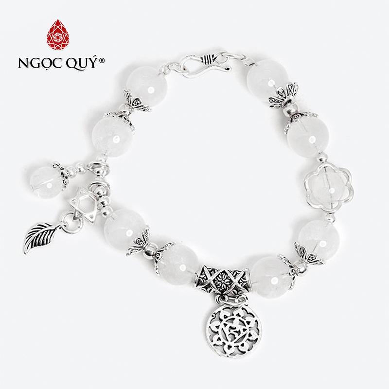 [HCM]Vòng Tay Đá Thạch Anh Ưu Linh Trắng Charm Mặt Trời Bạc Mệnh Kim Thuỷ 8mm (màu trắng) - Ngọc Quý Gemstones