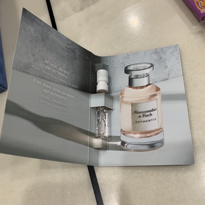 Nước hoa nữ A&F Authentic Woman EDP Vials 2ml