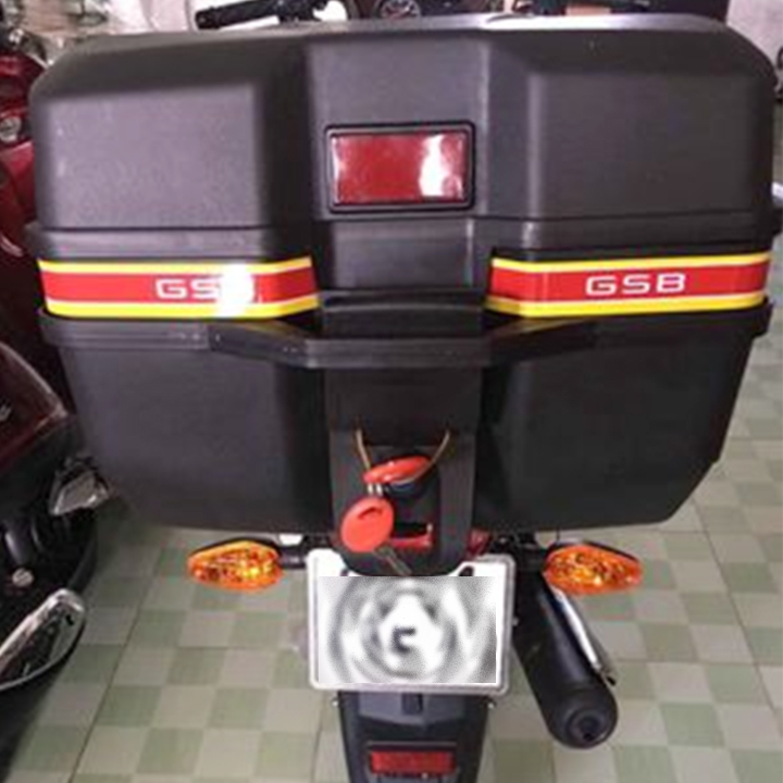 Thùng đựng đồ gắn đuôi xe máy GSB