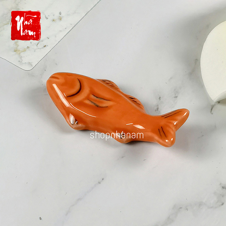 Tượng cá chép cá koi gác đũa bàn ăn trang trí