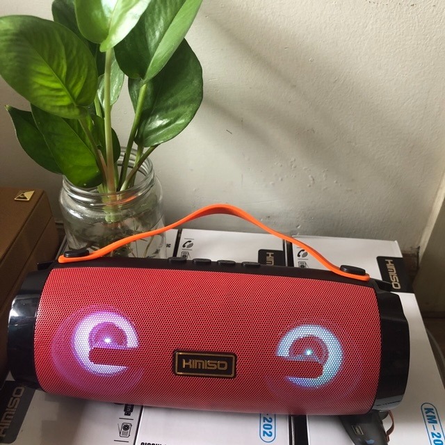 Loa nghe nhạc Bluetooth Bass mạnh GrownTech  KM-202 TWS kết nối cùng lúc 2 loa có đèn led và dây đeo