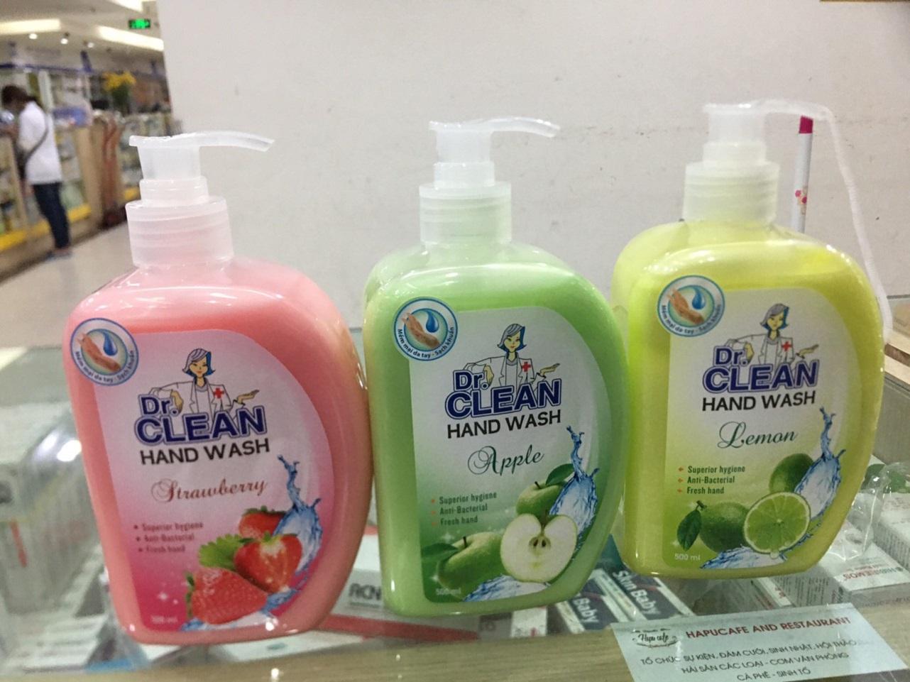 Nước rửa tay sạch khuẩn Dr. Clean hương dâu tây chai 500ml