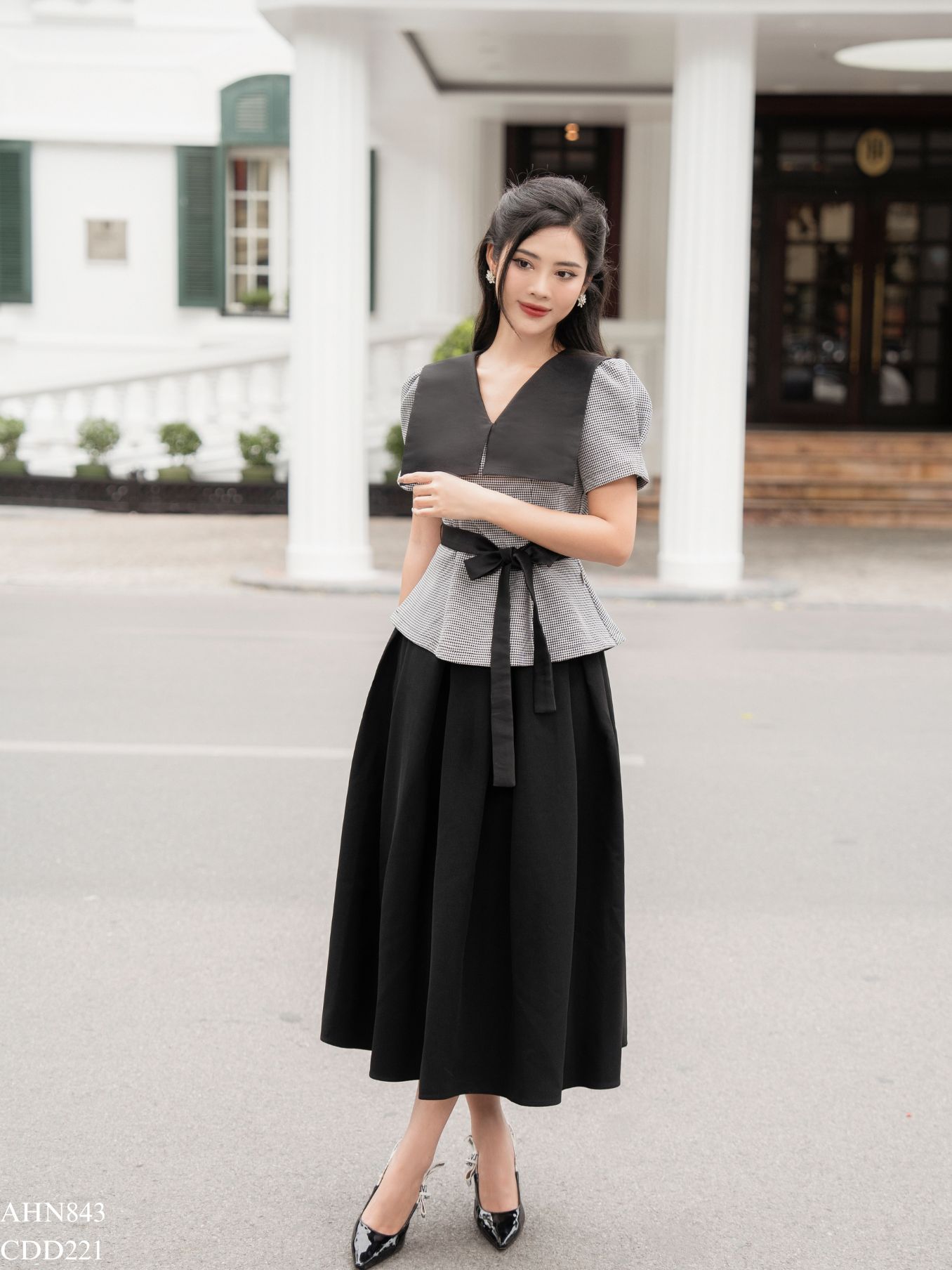 Chân váy cạp liền V ly súp dáng xoè TIINSTORE CHD221