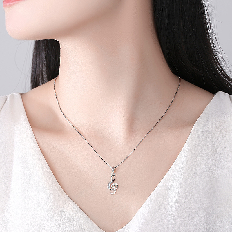 Dây chuyền khoá sol đính đá
