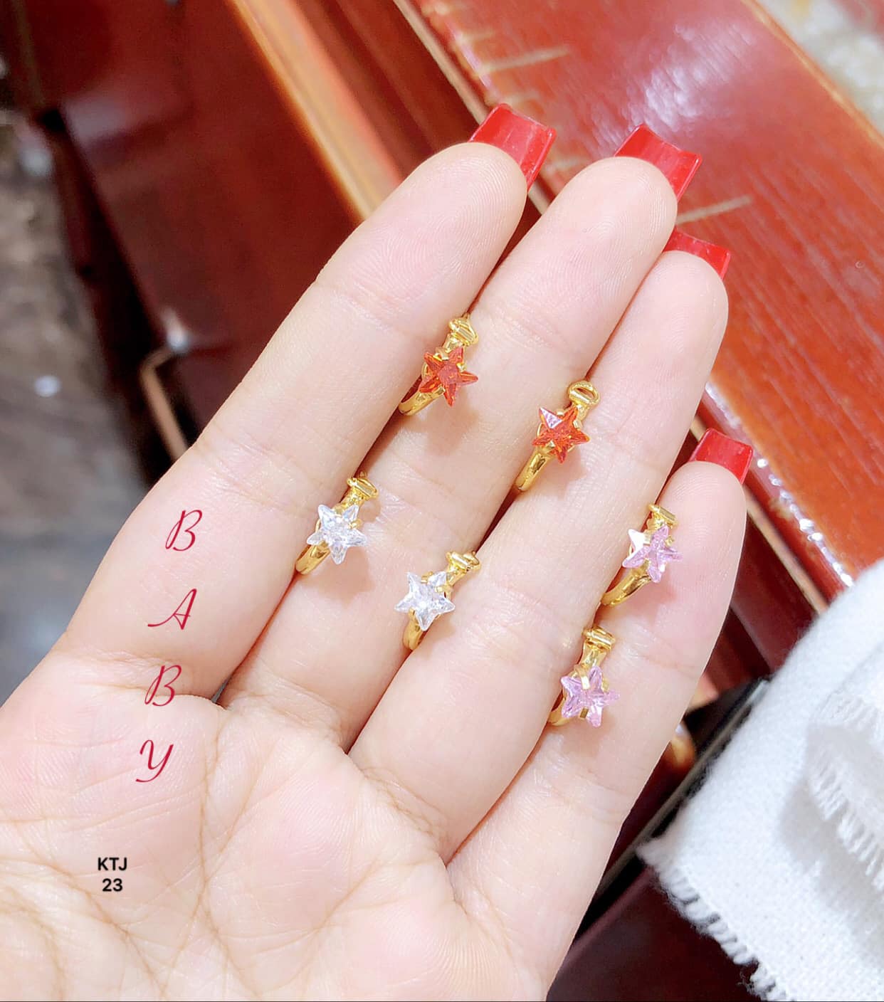 Bông tai vàng 10k ngôi sao cho bé BTV77