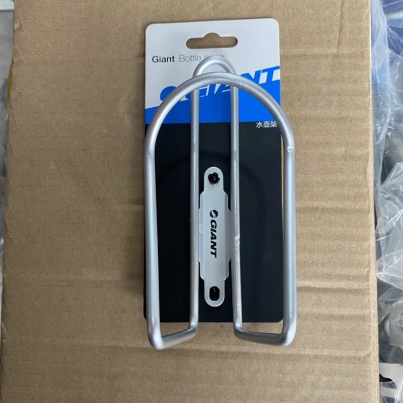 Gọng bình nước giant eassn classic hợp kim nhôm