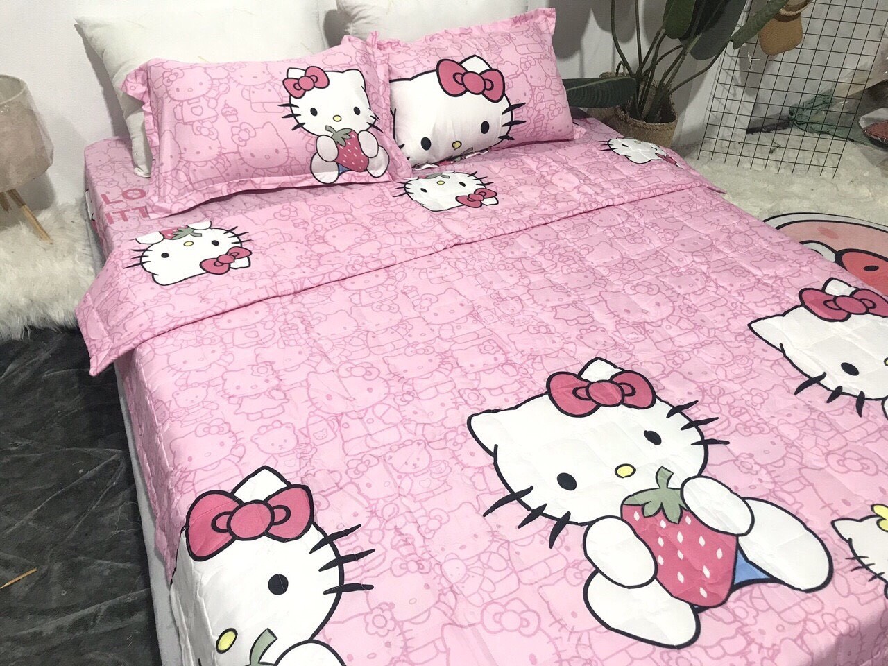 [HCM]Bộ Chăn Ga Cotton Poly kitty hồng nhạt 5 Món - 4 Món siêu dễ thương 1M6 x 2M ( 1 Drap + 2 Vỏ Gối Nằm + 1 Chăn Hè + 1 Vỏ Gối Ôm )