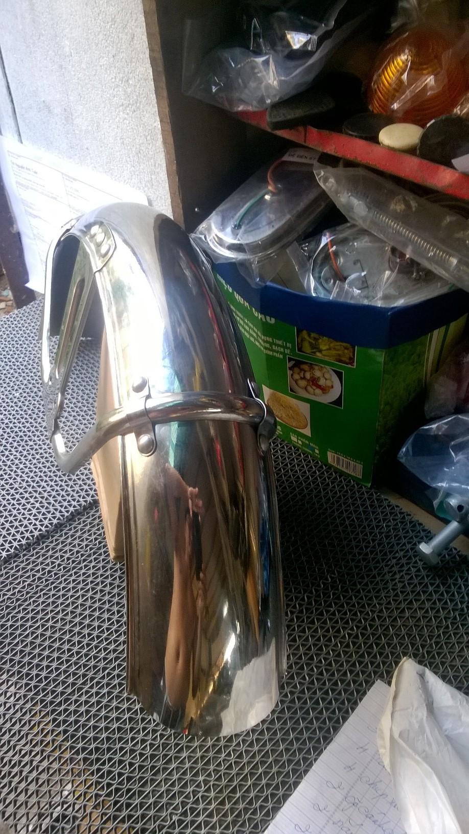 dè trước honda 68 bằng inox