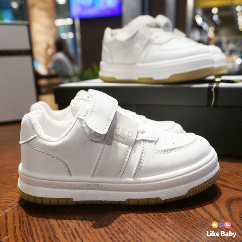 HOÀN TIỀN 15% - Giày Thể Thao Bé Trai Bé Gái Từ 1 - 12 Tuổi Màu Trắng Siêu Nhẹ Quai Dán Đế Êm Kiểu Dáng Thời Trang G96