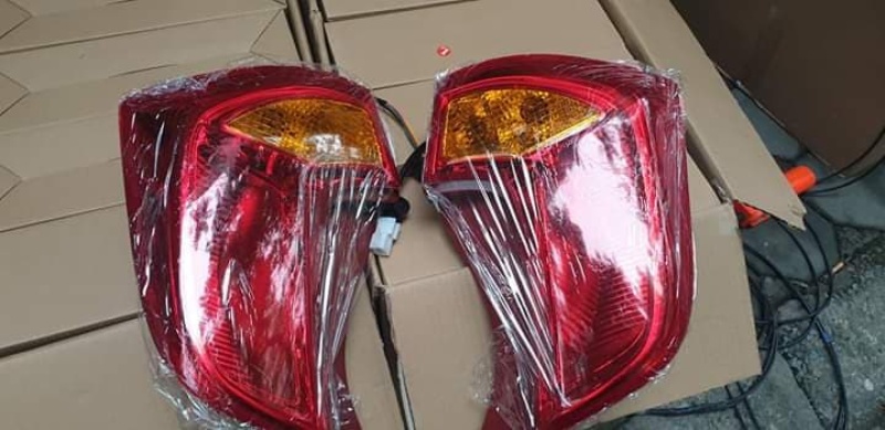 đèn hậu kia morning 2012 không led