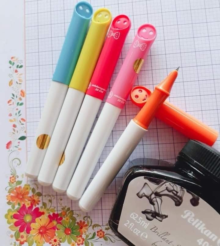 (Ảnh thật tự chụp) Bút mặt cười Ánh Dương SH 056 (ngòi kín, êm trơn, nét nhỏ)