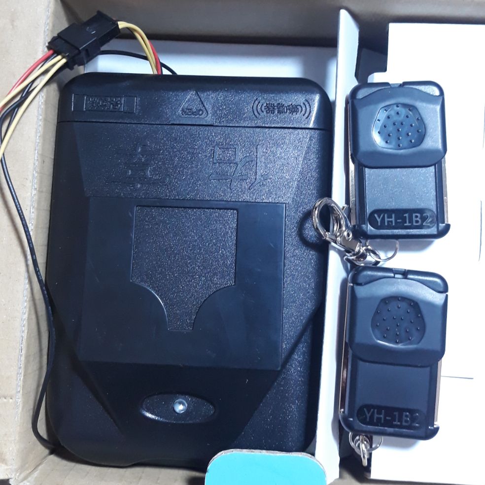 Bộ điều khiển cửa cuốn YH 1B2 Taiwan mã nhảy 315 mhz chống phá mã