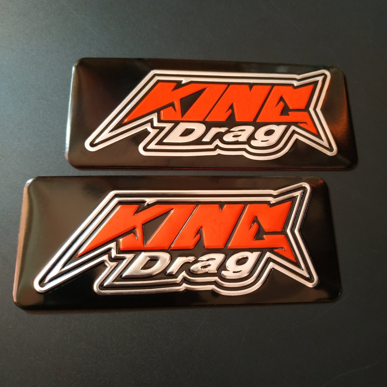 Tem nhôm dán Pô King drag 9.7x4cm