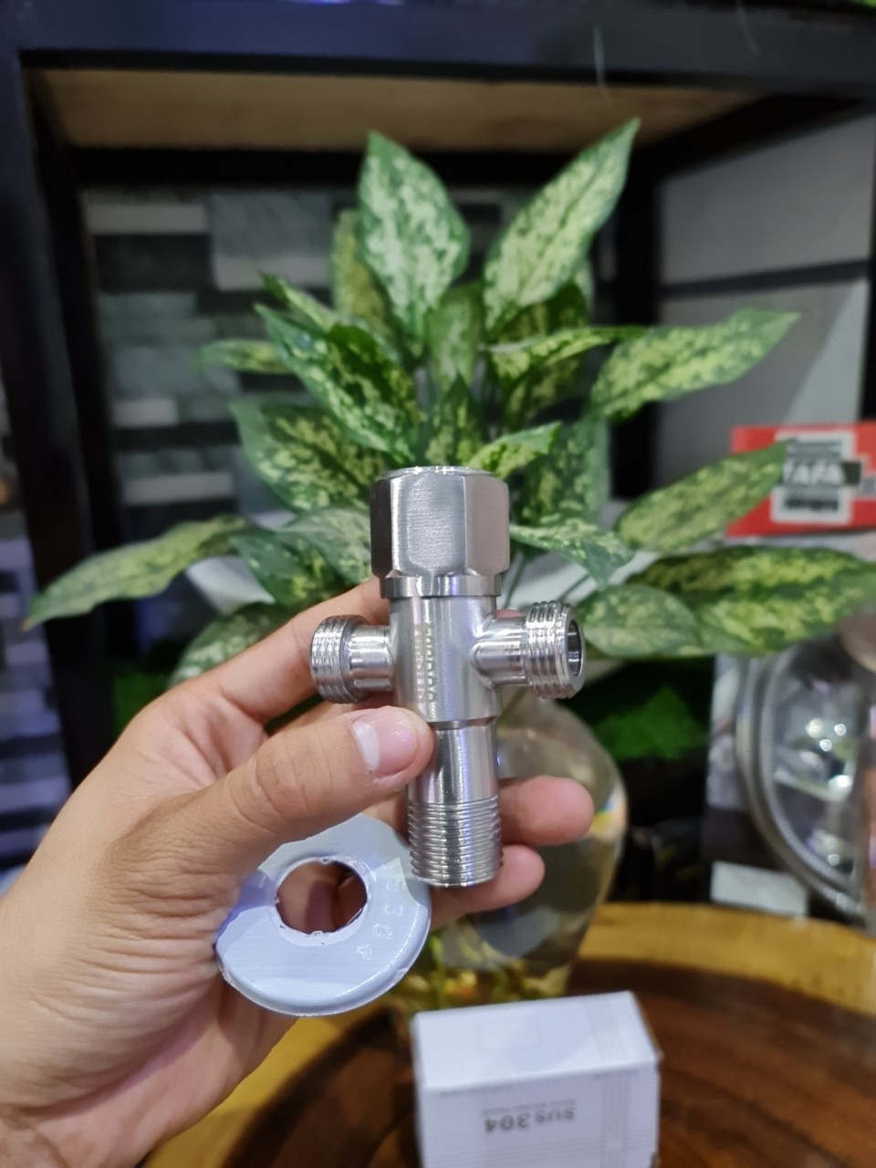 Van chia nước , van T khoá inox 304