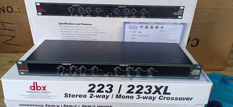 Amply Crossover DBX 223XL