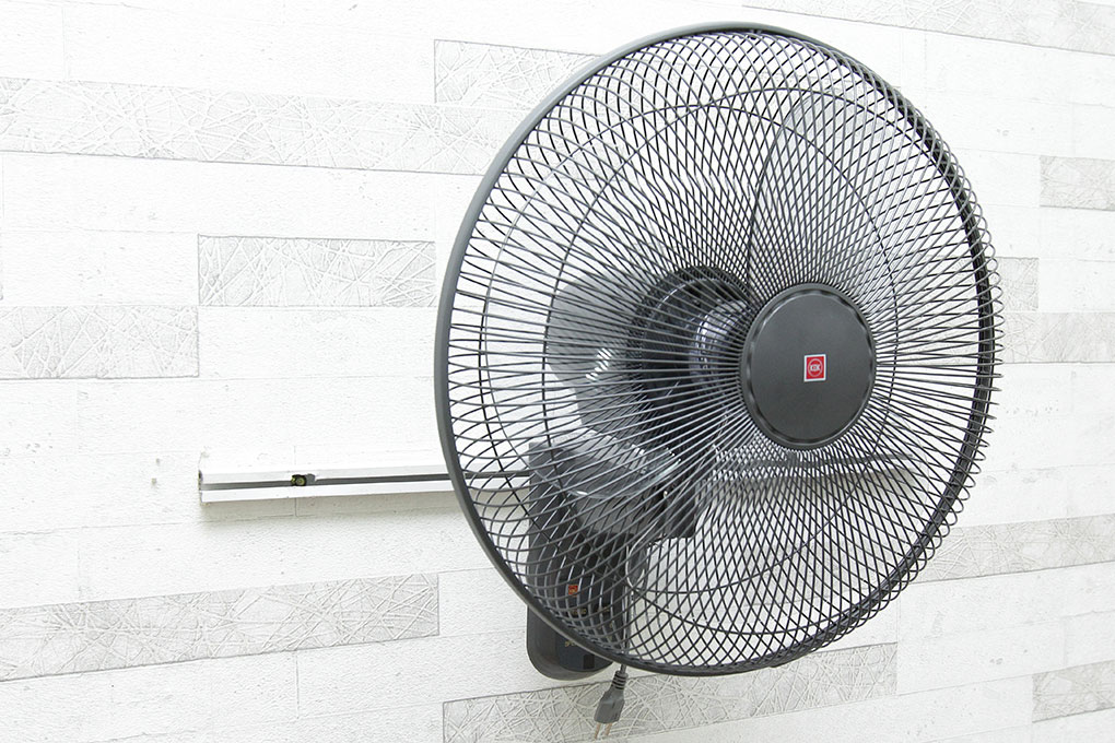 [GIAO TẠI HCM] - Quạt treo tường KDK M40M (BK)