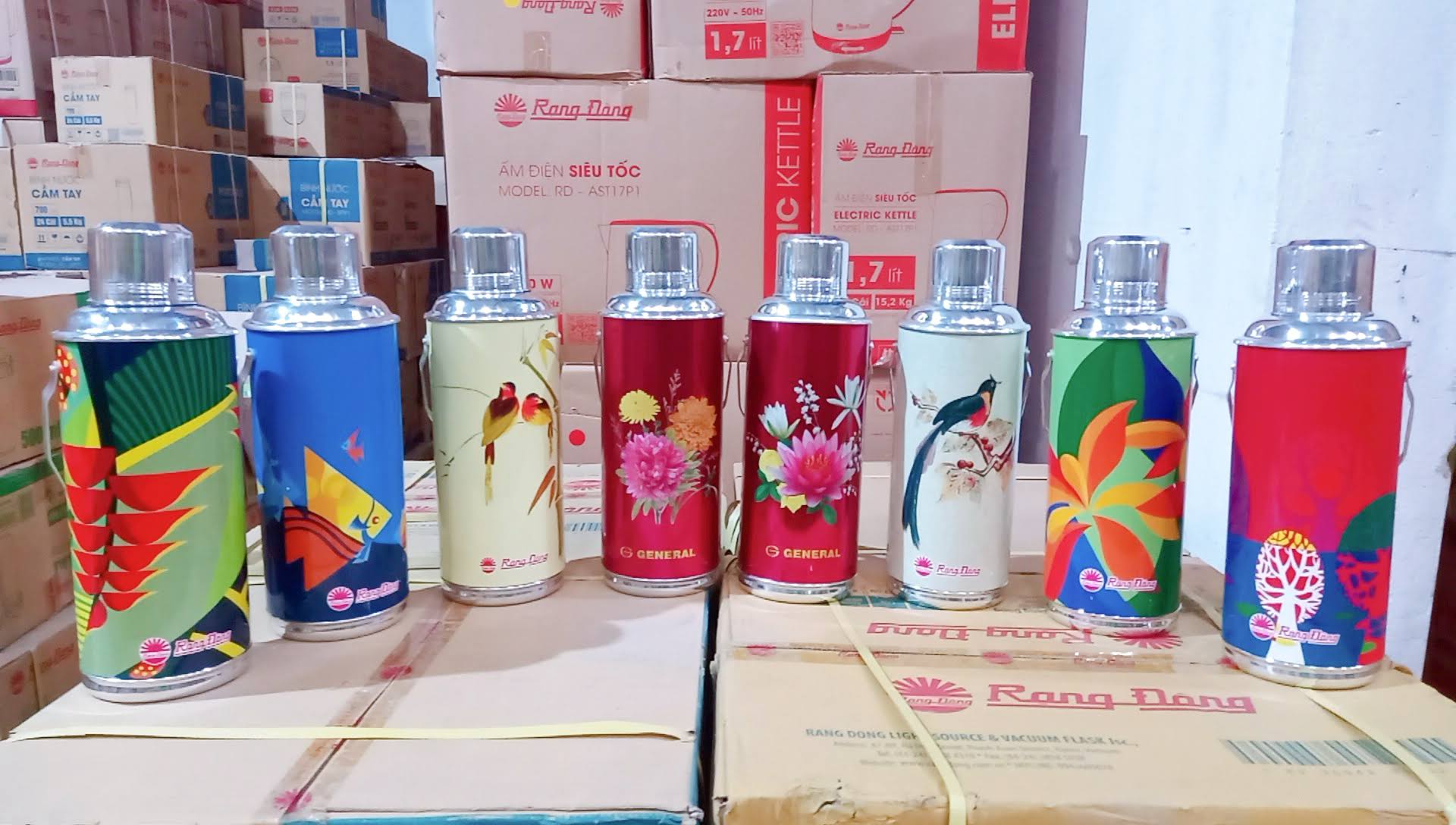 Phích đựng nước vỏ sắt 2 lít cao cấp Rạng Đông Model: 2035 S1