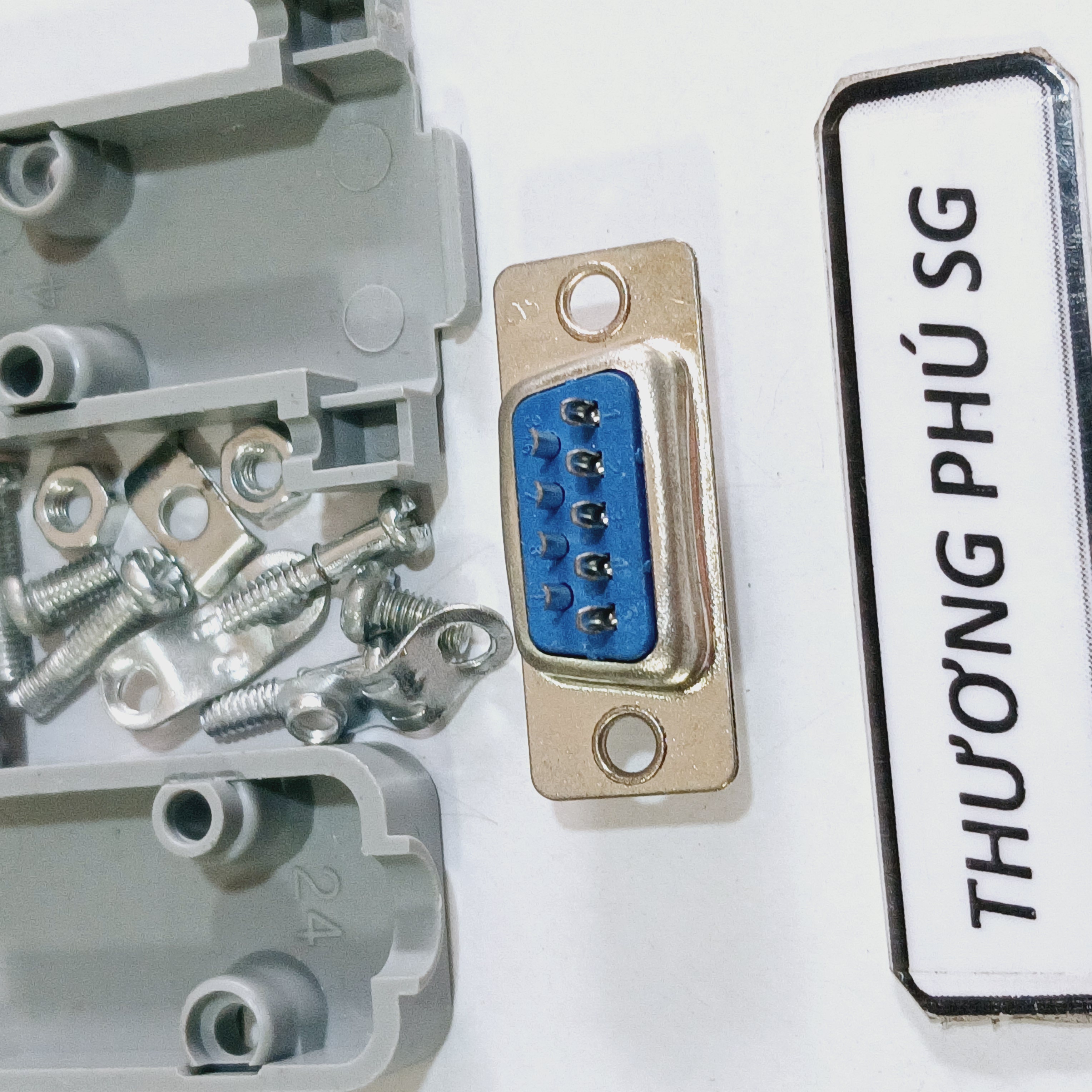 Đầu hàn Com 9 (DB9) / Com 9 Lổ Cái (DB9F - 9M Lổ Cái) (Bao gồm võ nhựa)