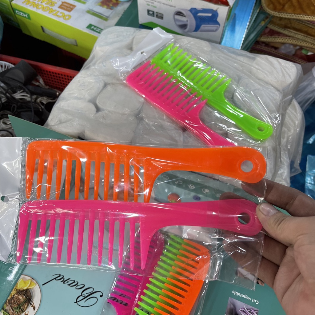 Set 2 cái lược chải loại thưa tiện dụng (giao màu ngẫu nhiên)