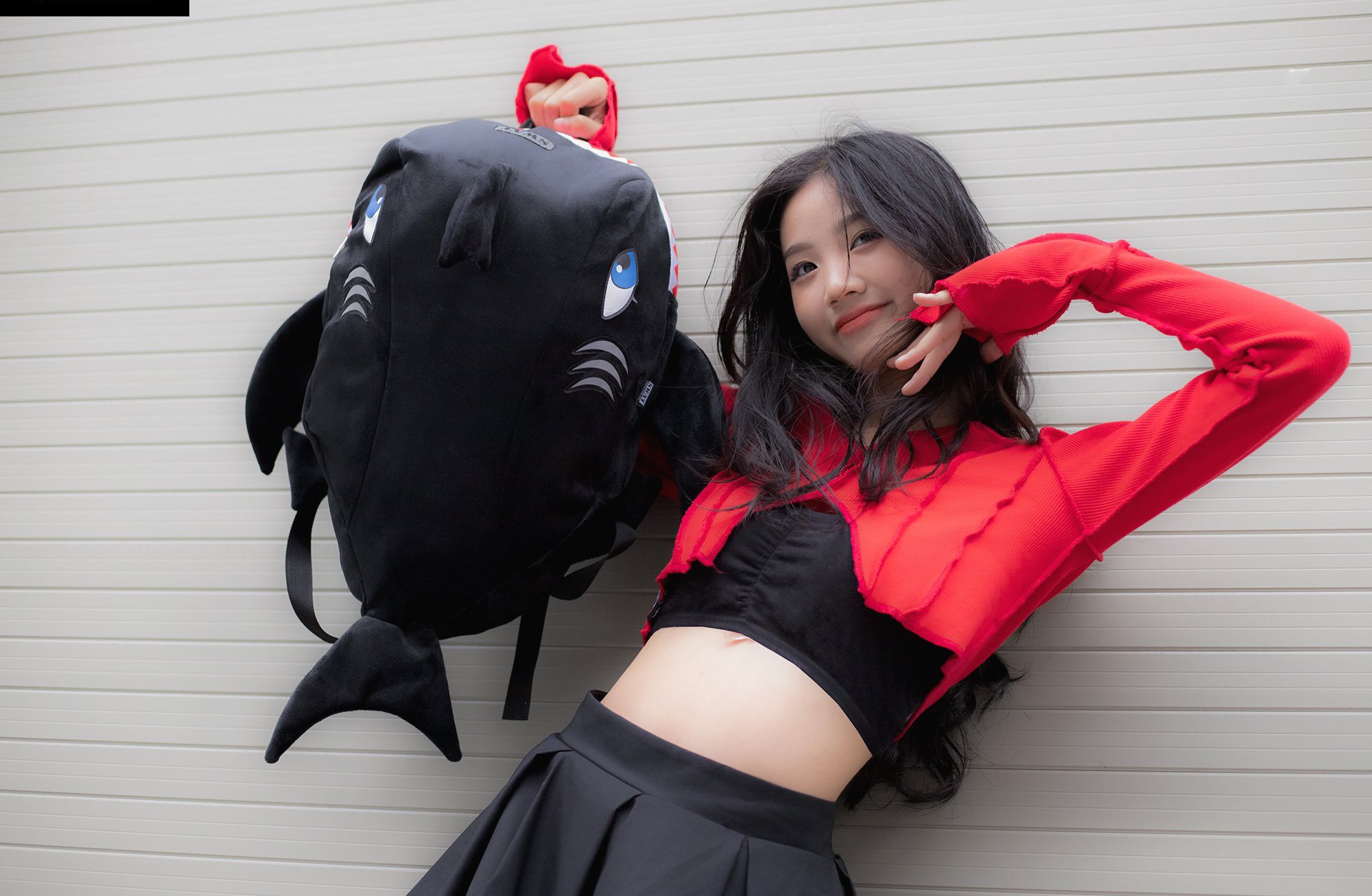 Balo Cá Mập Nhung Swat màu đen cute dùng đi học đi chơi đều được