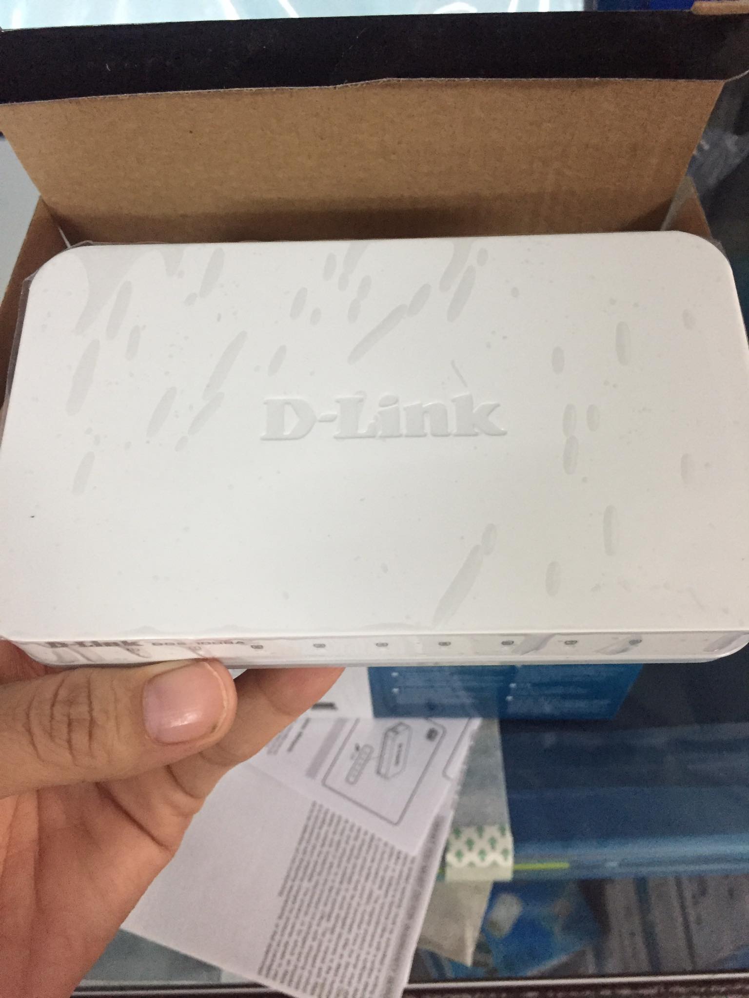 Swich chia mạng Dlink DGS-1008A, bảo hành 24 tháng