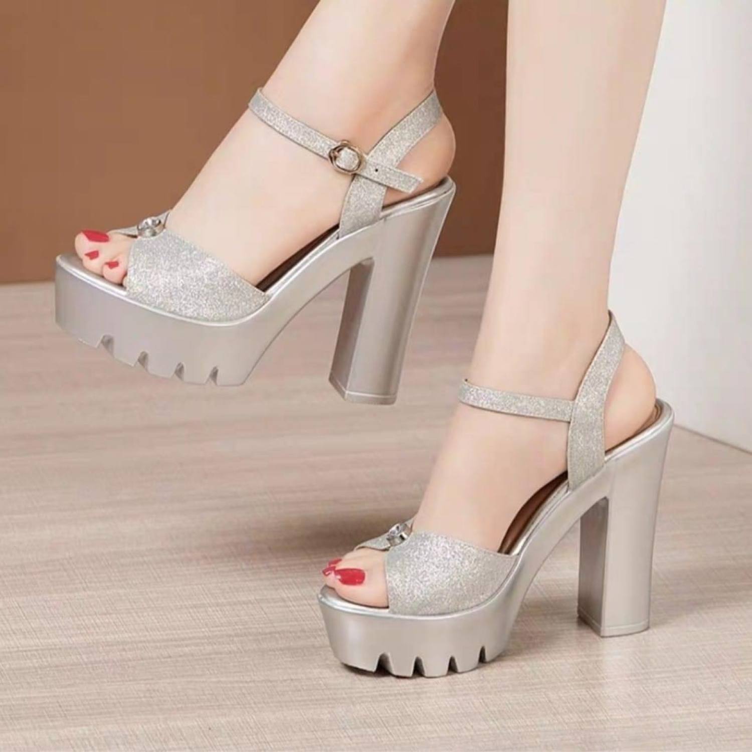 Sandal quai nhũ đính hạt cao câp L99