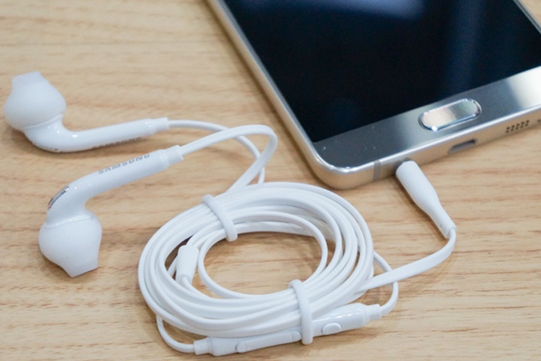 Tai nghe samsung nhét tai S7 EDGE Jack 3.5mm Sử dụng được cho IPoppo xiaomi vivo