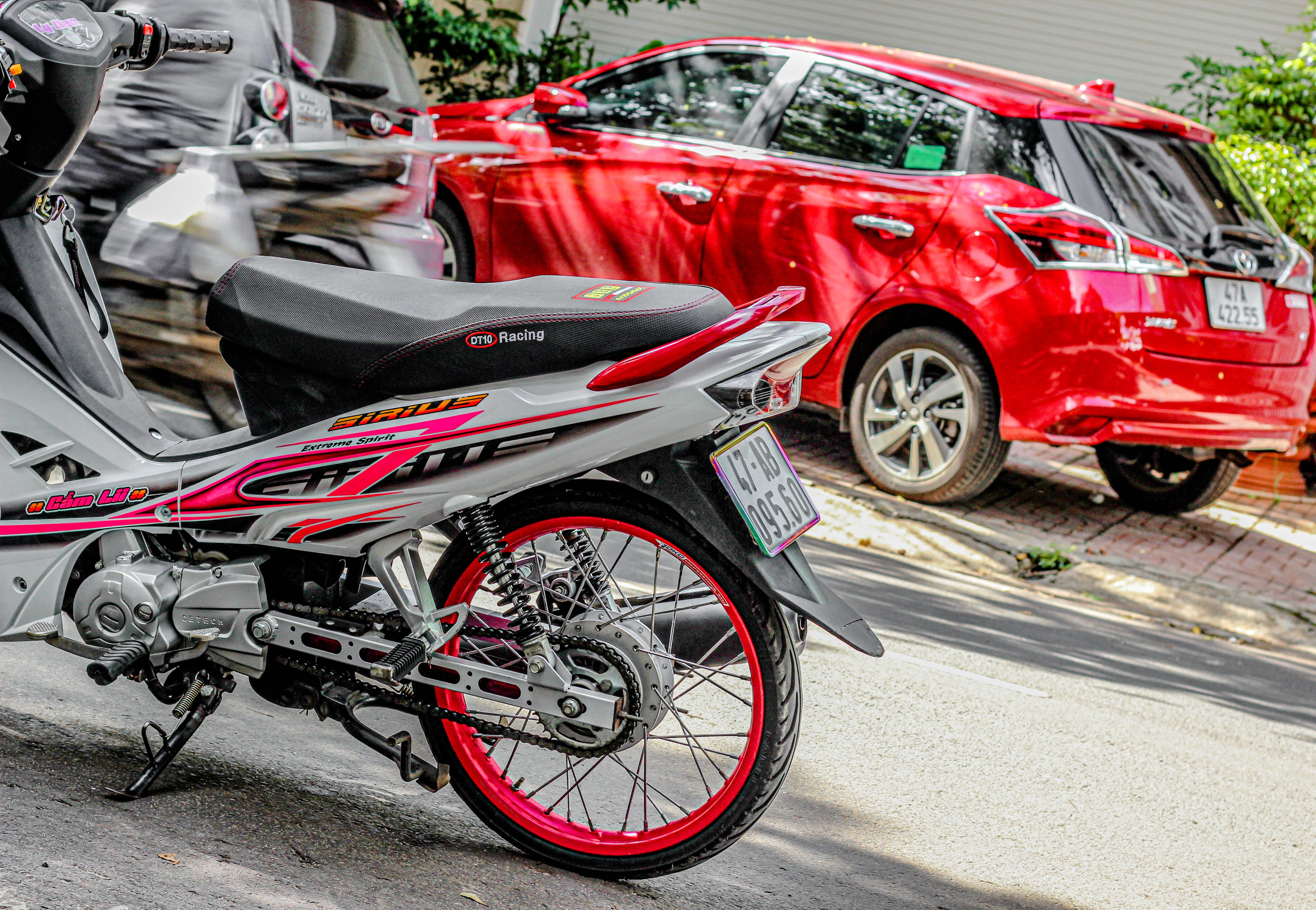 Tem Sirius trắng Phối Hồng Mẫu Lửa ẩn  ( Tem in thương Mẫu gốc Rice decal )