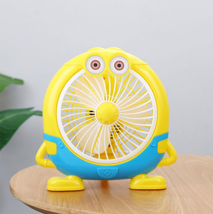 Quạt tích điện mini hình các con thú ngộ nghĩnh