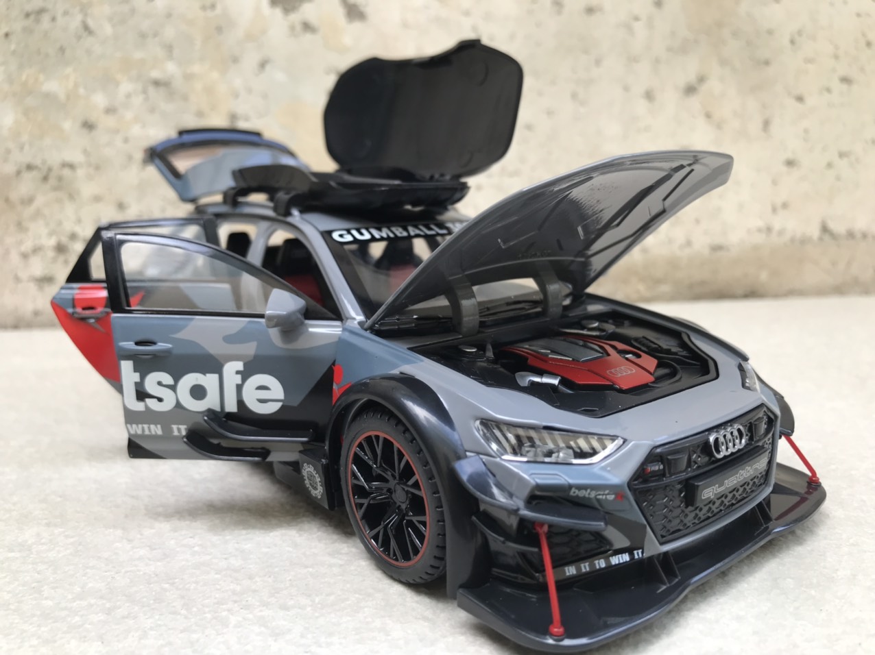 Mô hình xe AUDI RS6 Sport 1:24