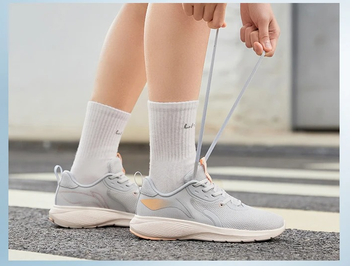 Giầy Thể Thao Nữ LINING ARSS028 Chính Hãng