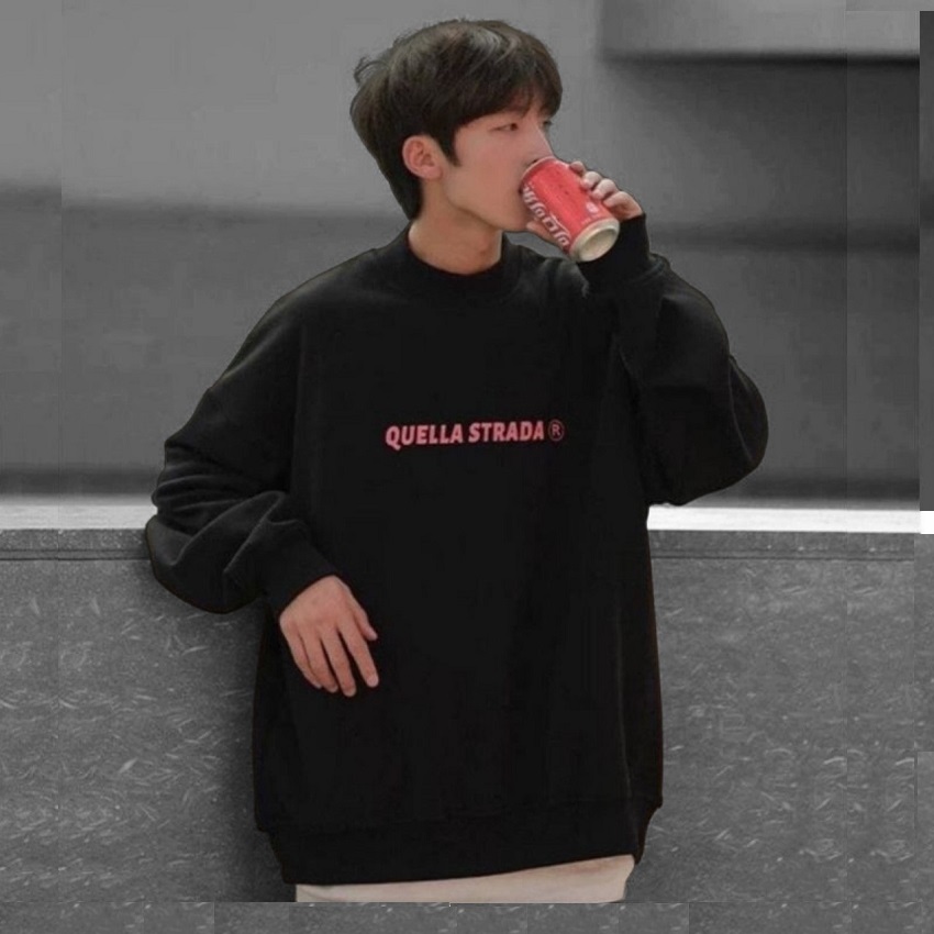 Áo sweater nam nữ đều đẹp in chữ ngực